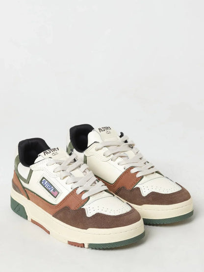 Sneakers Autry CLC LOW Marron et Noir – Vue de face.