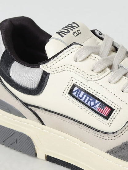 Sneakers Autry CLC LOW Gris et Noir - Vue approché.