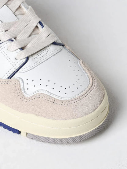 Autry CLC LOW Bleu avec renfort Counter-Lock-Cord – vue rapprochée.