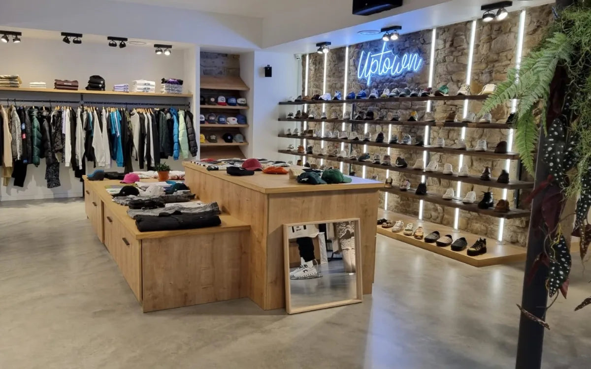 Boutique Uptown Saint-Étienne - boutique-uptown-saint-etienne-sneakers-neon