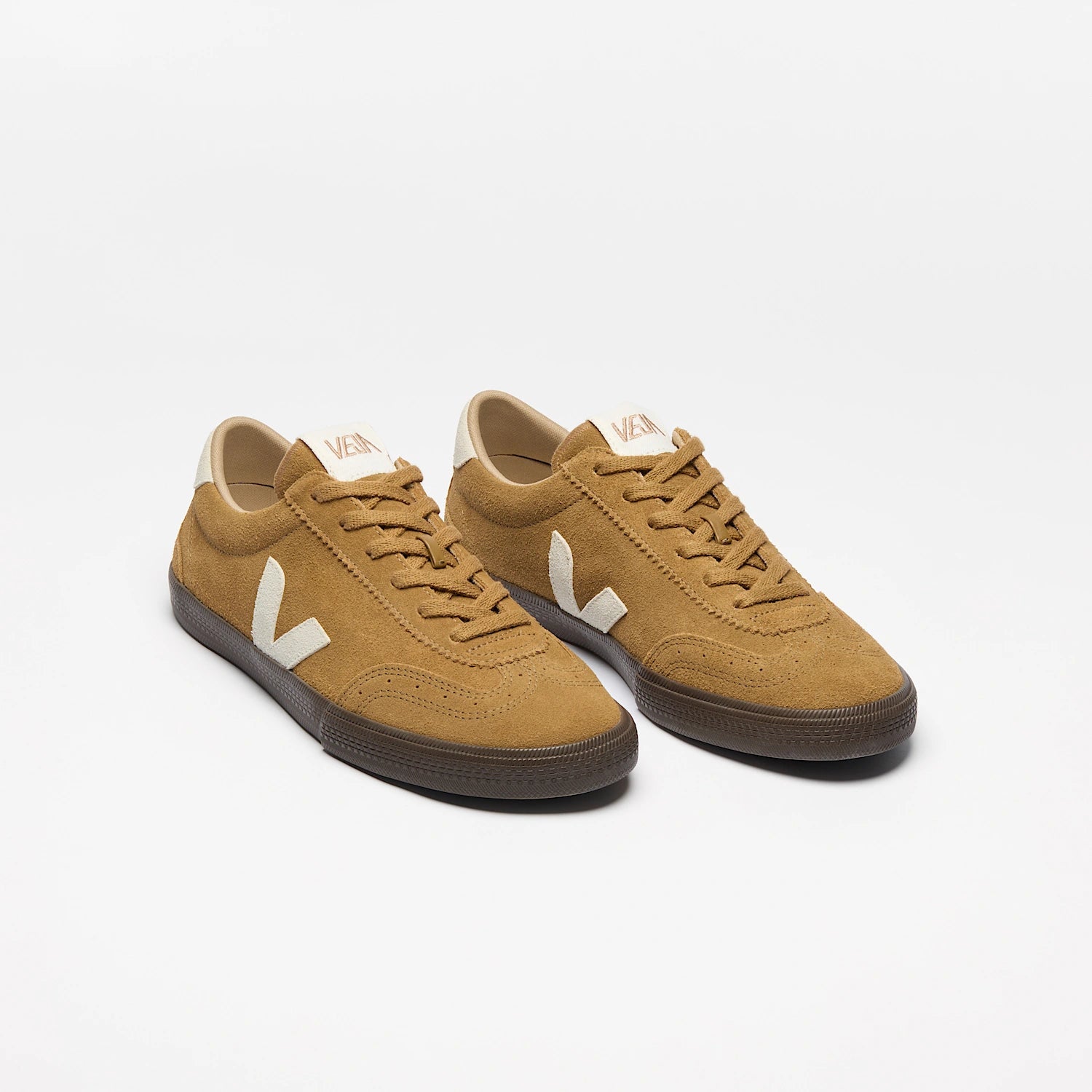 Baskets Veja Volley Tent Natural Eagle en suède marron
